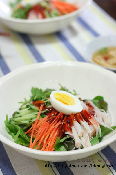 여름단골 메뉴 비빔국수~ 새콤달콤 맛있겠죠^^ 