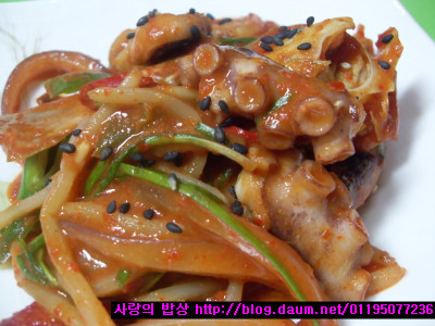주말별미! 낙지볶음 만들려다 해물찜이 완성!>_