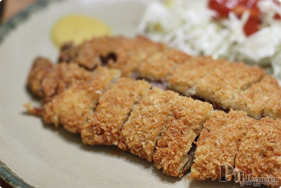 강남맛집-이렇게 두꺼운 돈가스는 처음이야.맛까지 좋은-한성돈가스