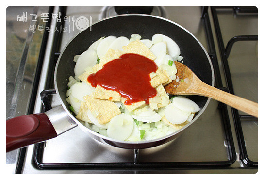 겨울방학 아이들 점심으로 준비한 떡복이 또띠아.