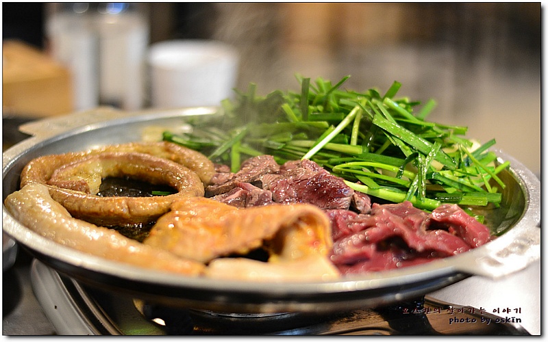 육회를 서비스로 내주는 곱창전문점... - 연신내 지역 추천맛집 부추곱창 후기