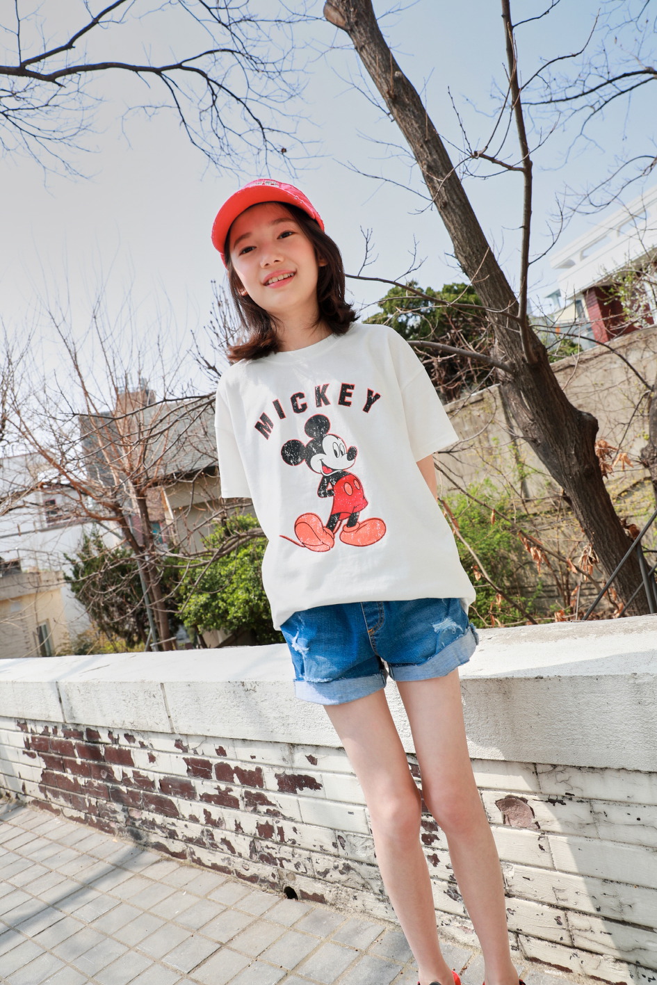여자초등학생 99FC1B3C5E9169D6243EFE